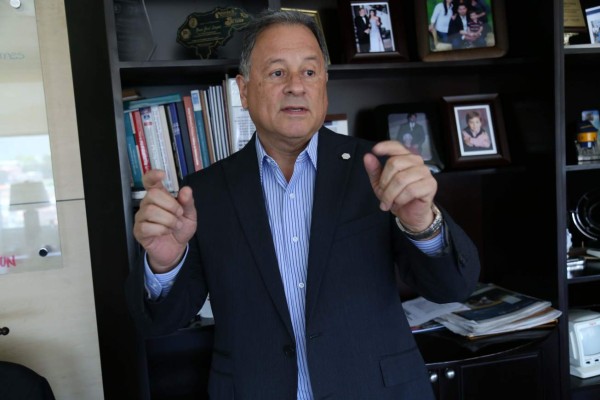 'Desarrollamos una industria de microfinanzas”