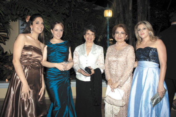 Brindis en honor a los nuevos esposos