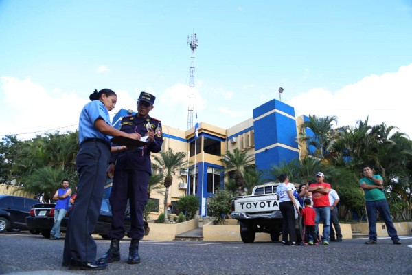 Sacudida en Policía de Tránsito; se van 300 agentes