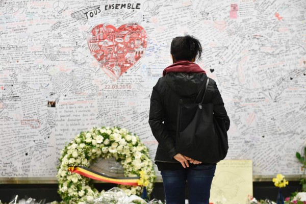 Bélgica recuerda los atentados más sangrientos de su historia un año después