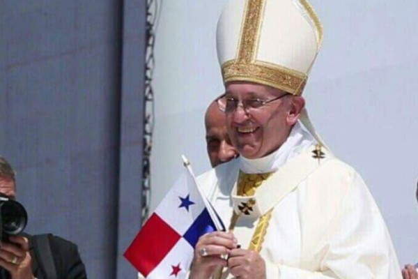 El papa pide a menores de una cárcel en Panamá que peleen por su reinserción