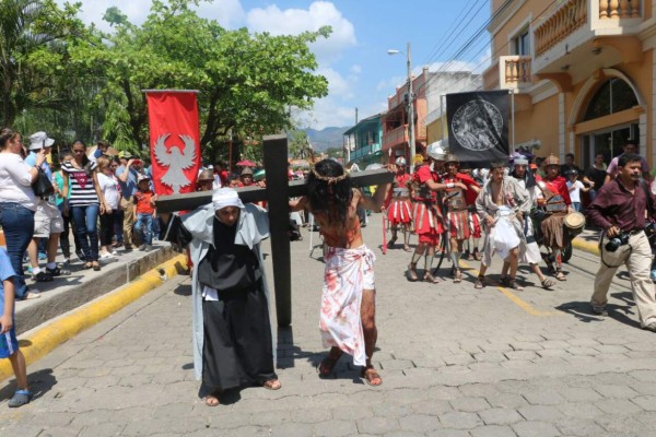 Dramatismo al revivir el tormento del Hijo de Dios