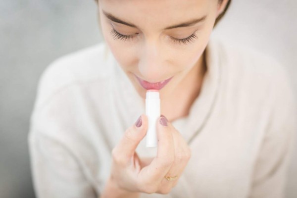 No más labios agrietados:consejos para prevenirlos y tratarlos