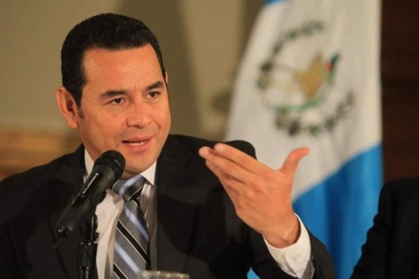 Morales decreta un 3% de aumento salarial en Guatemala