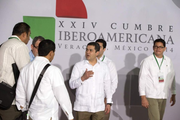 'Honduras debe estar presto a tener debates con altura”: JOH