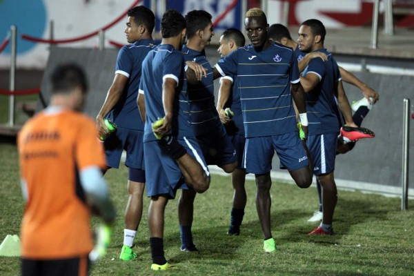 Motagua trabajó de noche en el estadio Nacional