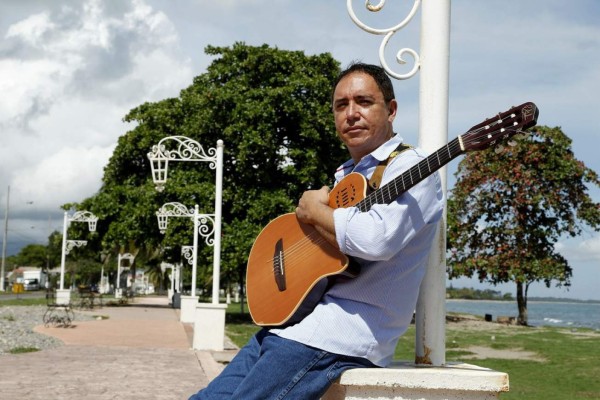 Estado de salud de Guillermo Anderson es delicado; piden orar