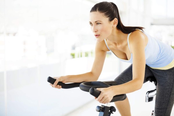 Pedalee todos los días y evite enfermedades crónicas, además tendrá buena figura