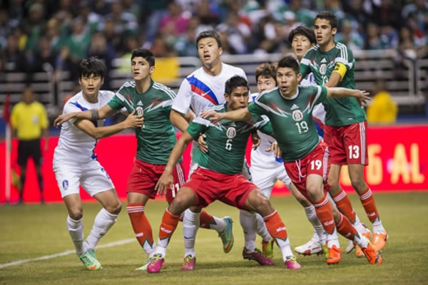México golea a Corea del Sur con triplete del debutante Alan Pulido