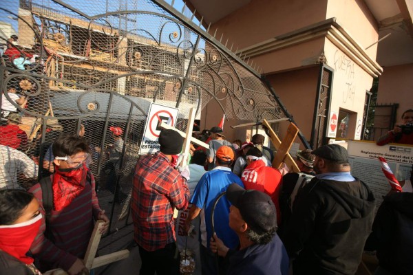 Vandalismo en marcha de la Alianza deja graves daños en Tegucigalpa