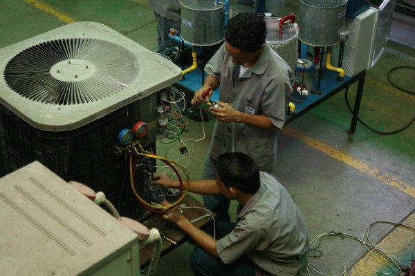 Andi firma acuerdo de cooperación con Infop