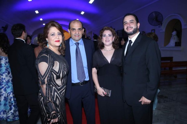 Samia y Fuad Abufele con Janina y Kristian Bandy .
