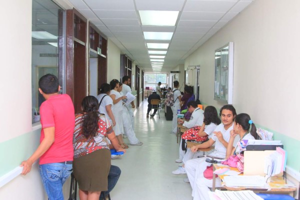 El 65% de los médicos residentes del Rivas sufre de estrés crónico