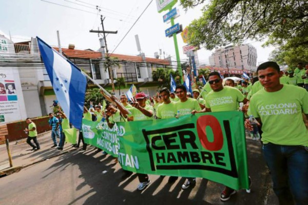 Hondureños marchan contra el hambre y la desnutrición infantil