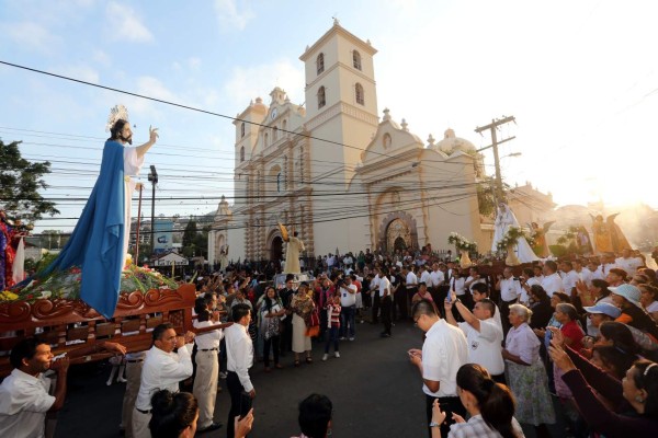 El tradicional evento conmemora la resurrección de redentor.