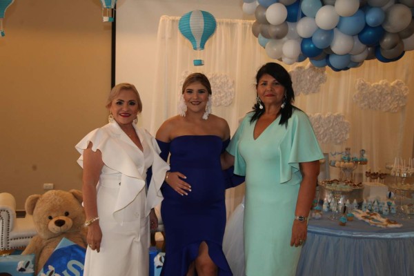Fiesta maternal para Joselin Mcfield