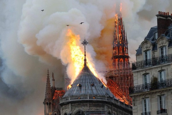 Profecía de Nostradamus 'se cumple' tras incendio en Notre Dame