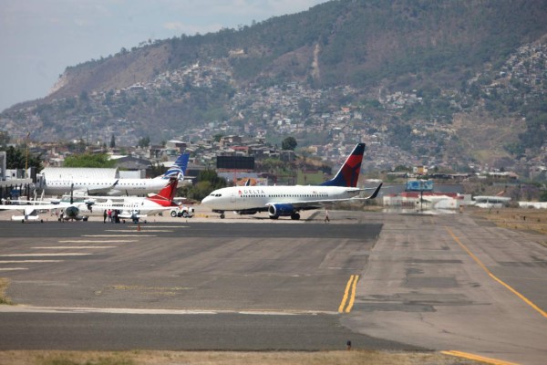 Comalapa supera a los 4 aeropuertos hondureños