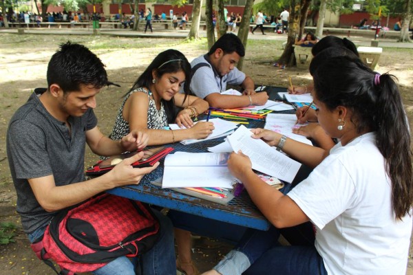 El 64% de los aspirantes alcanza el índice para ingresar a la Unah-vs