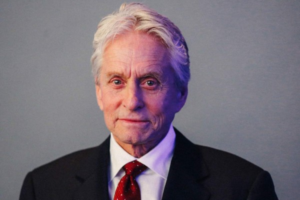 Michael Douglas tiene seis meses de vida