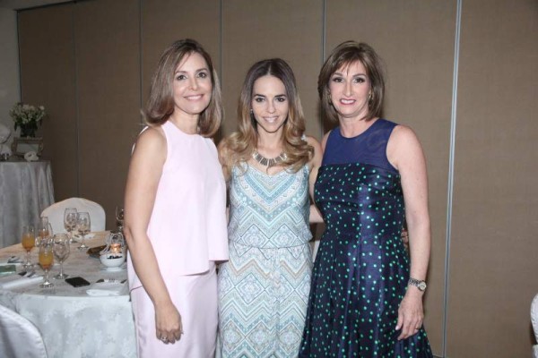 Carla Barletta, Christa Álvarez y Irma Molina