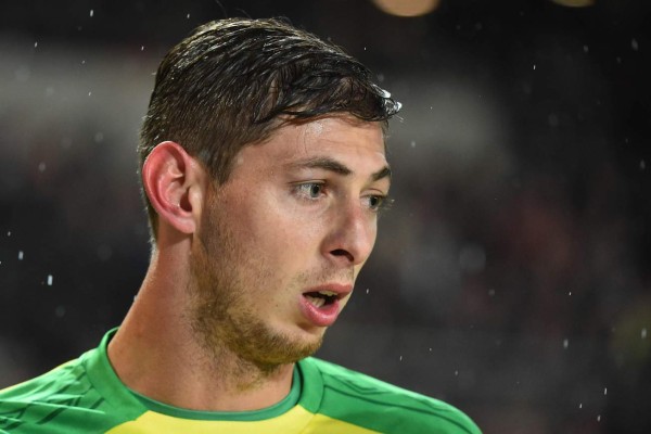 Desaparece avión en el que viajaba el futbolista Emiliano Sala