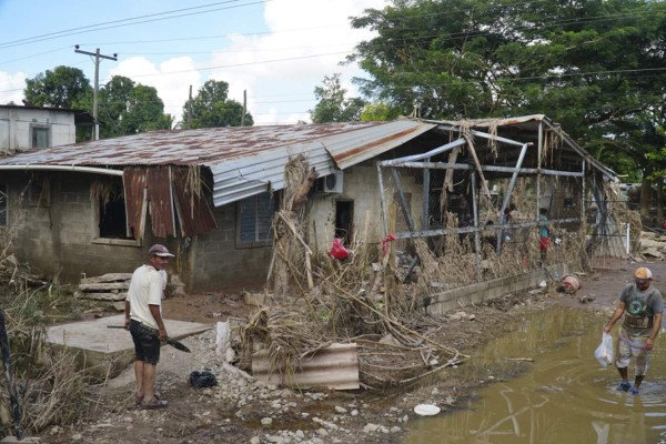 En la calle quedaron más de 2,000 habitantes de la colonia Guadalupe
