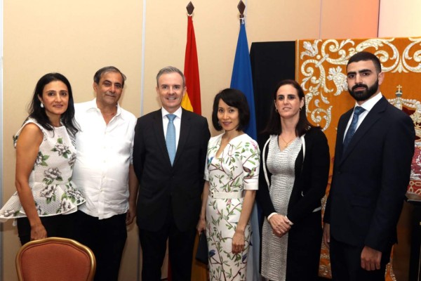 Reunión del Cuerpo Consular Sampedrano