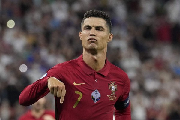 Eurocopa: Cristiano Ronaldo con doblete logra meter a octavos a Portugal y consigue récord