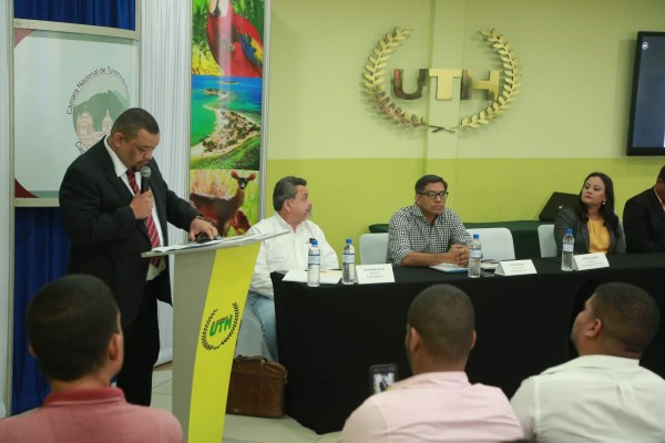 Candidatos a alcalde presentan propuestas para el sector turismo