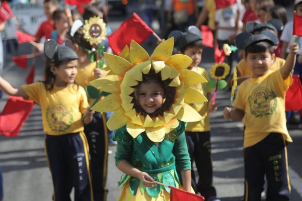 Con desfile clausuran Campaña Infantil 2018