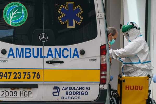 Alarma en España por escape de pacientes con coronavirus de hospitales