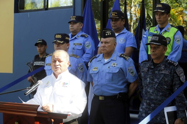 Ministro de Seguridad advierte que no permitirán tomas de peajes