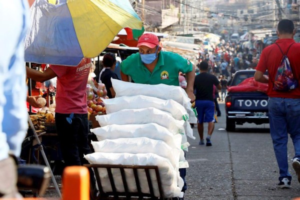 Honduras reabre la economía entre recelos por el aumento de casos de COVID-19
