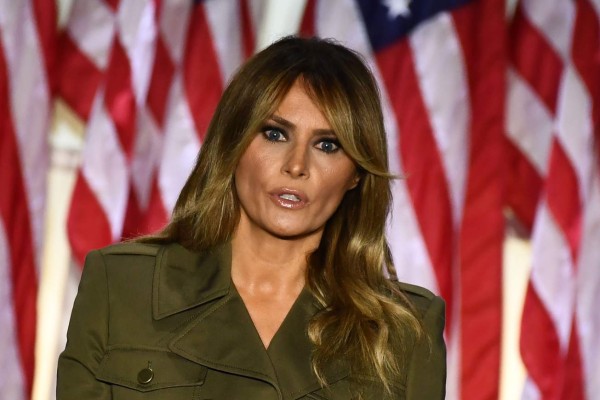 Melania Trump reconoce la gravedad de la pandemia