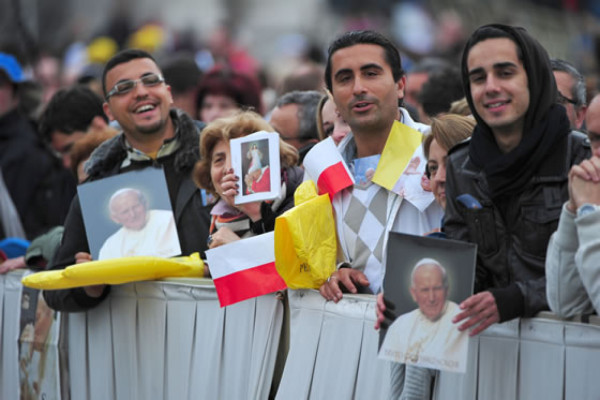 Benedicto XVI nombra beato a Juan Pablo II
