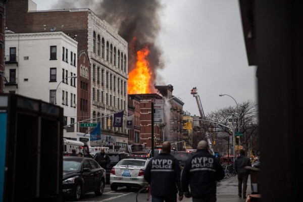 Explosión en un edificio en Nueva York deja varios heridos