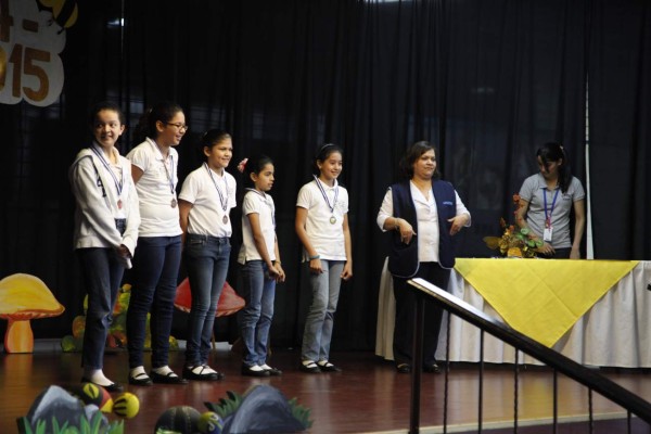 Brillaron en competencia de Spelling bee