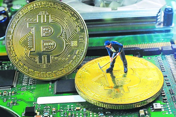 CNBS advierte ilegal venta de bitcoin en Honduras