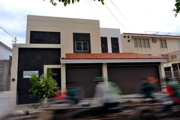 Las autoridades rastrean las propiedades del Chapo en México y Colombia.