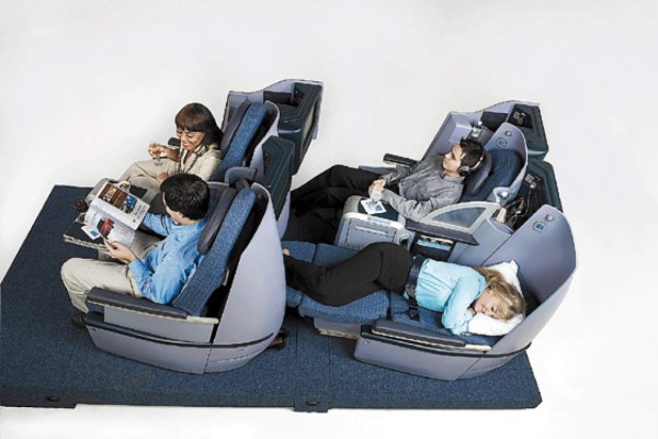 Presentan asientos tipo cama