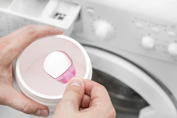 Powder bleach used for laundry