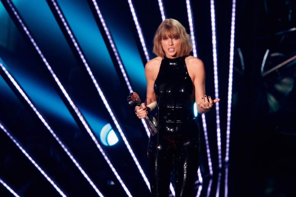 Taylor Swift, la gran ganadora de los iHeartRadio 2016