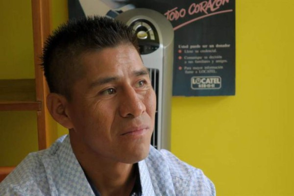 Hombre pasó 'siete años engañado' esperando donación de un riñón