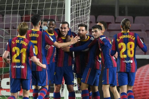 Messi lidera goleada del Barcelona ante Huesca y se pone al acecho del Atlético