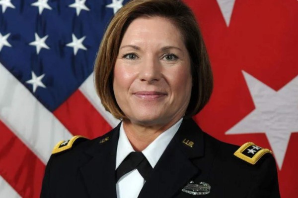 Senado confirma a la primera mujer al frente del Comando Sur de EEUU