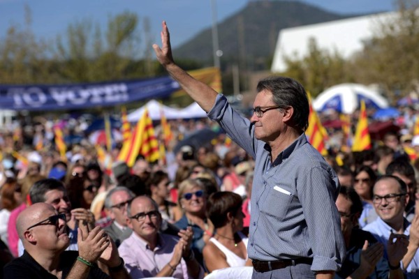 Cataluña renuncia a consulta para independizarse de España