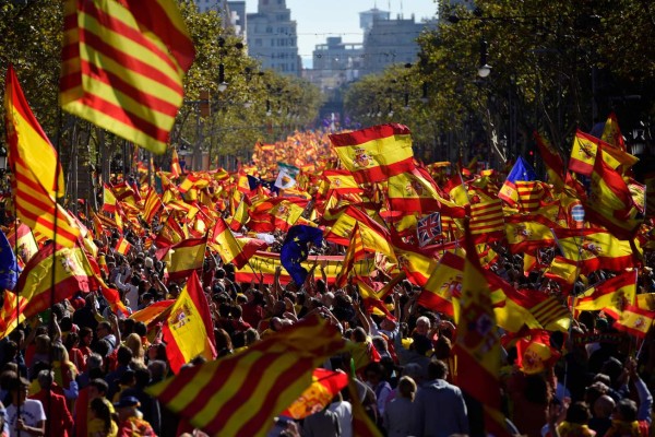 Fuerte manifestación a favor de la unidad de España en Barcelona