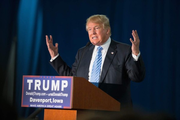 Donald Trump quiere prohibir a los musulmanes ingresar a EUA