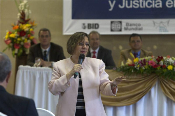 EUA auspicia programa que ayuda a estudiantes hondureños a evitar pandillas